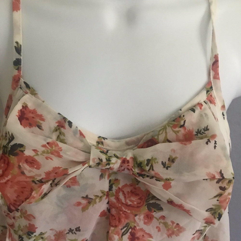 Floral Top - Picture 7 of 12